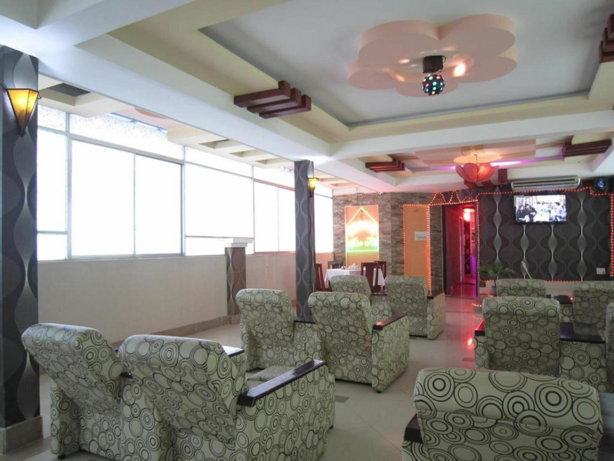 Tân Hà Hotel Thành Pho Ho Chí Minh Esterno foto