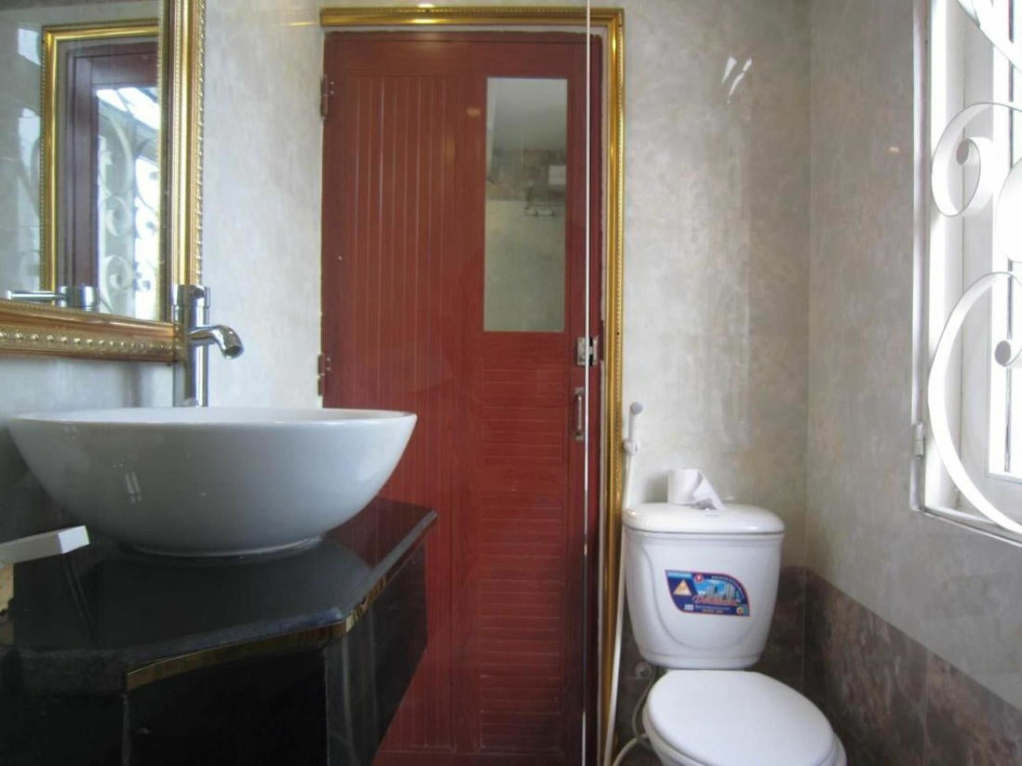 Tân Hà Hotel Thành Pho Ho Chí Minh Esterno foto