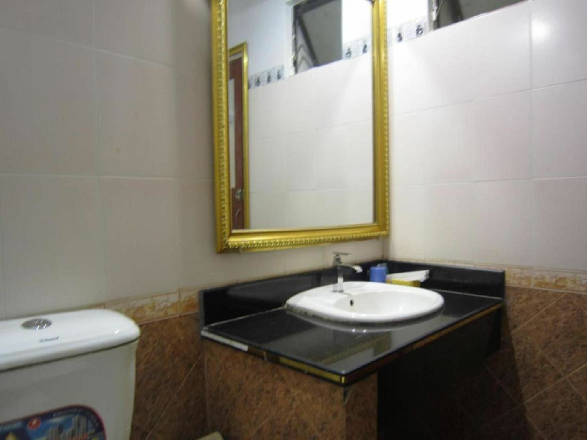 Tân Hà Hotel Thành Pho Ho Chí Minh Esterno foto